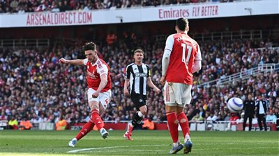 أرسنال يفوز على نيوكاسل ويحسم التأهل لـ دوري أبطال أوروبا
