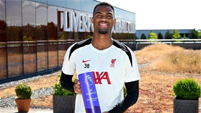 رسميا.. جرافينبيرخ يحصد جائزة أفضل لاعب شاب في الدوري الإنجليزي