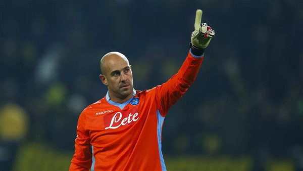 بعد مسيرة 25 عاما.. اعتزال أسطورة ليفربول ومنتخب إسبانيا