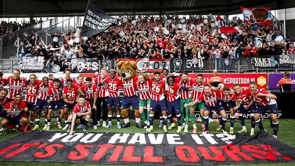 آيندهوفن يتوج ببطولة الدوري الهولندي للمرة الـ 26 في تاريخه