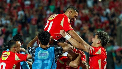 الأهلي يتوج بلقب الدوري المصري للمرة 45 في تاريخه
