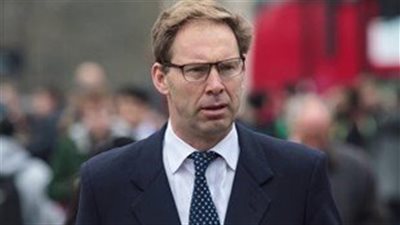 وزير بريطاني سابق يدعو لمزيد من الضغط على إسرائيل من حلفائها