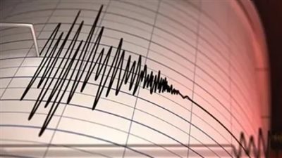 البحوث الفلكية عن زلزال اليوم: يبعد 500 كم شمال العريش.. ومصر لم تدخل حزام الزلازل