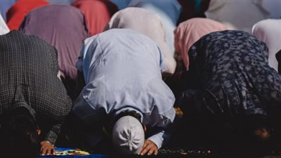 حكم صلاة الجمعة لمن شهد صلاة العيد