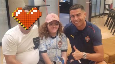 لفتة إنسانية.. رونالدو يستقبل طفلة مصابة بالسرطان (صورة)