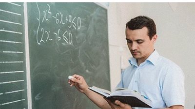 موعد وشروط التقديم على وظيفة معلم مساعد في مادة الرياضيات 2025