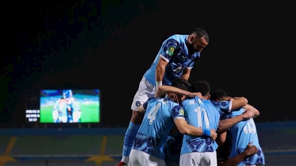 بعد لعب مؤجلاته.. كم سيبلغ فارق النقاط بين بيراميدز والأهلي بالدوري المصري؟