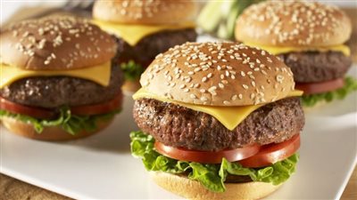 طريقة عمل البرجر في البيت بأسهل طريقة