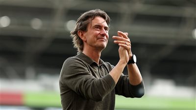 رسميا.. توتنهام يعلن تعيين توماس فرانك مدربا للفريق