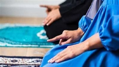 حكم صلاة المرأة في بيتها دون حجاب؟