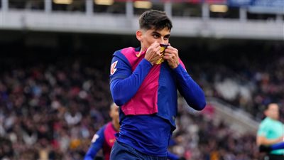 برشلونة يعلن خضوع لاعبه الشاب لجراحة ناجحة.. وموعد عودته للملاعب