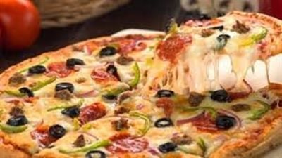 طريقة عمل صلصة البيتزا على طريقة بيتزا هت.. سر النكهة العالمية في مطبخك