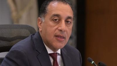  رئيس الوزراء يبدأ جولة تفقدية بمنطقة السخنة لمتابعة استعدادات البنية التحتية لاستيراد الغاز 