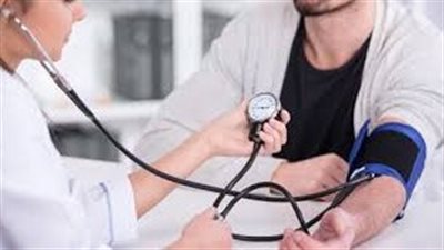 8 عوامل خطر لارتفاع ضغط الدم الثانوي.. احذر من التوتر