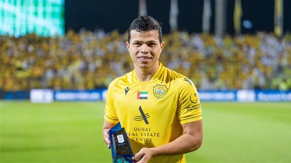 رسميا.. الوصل الإماراتي يعلن تمديد عقد نجمه فابيو ليما