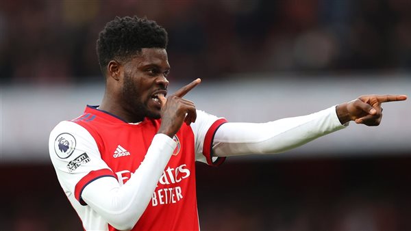 وسط ترقب سعودي.. توماس بارتي يستعد للرحيل عن أرسنال