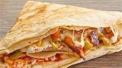 طريقة عمل كريب بالجمبري.. وجبة بحرية فاخرة بنكهات منزلية