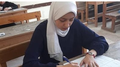 انطلاق امتحاني الجغرافيا والكيمياء للثانوية العامة 2025.. ضوابط الامتحانات