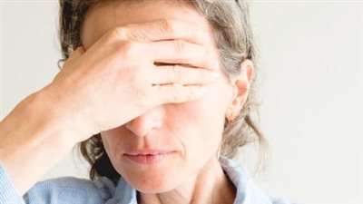 أعراض انقطاع الطمث لدى النساء.. 10 علامات يجب معرفتها