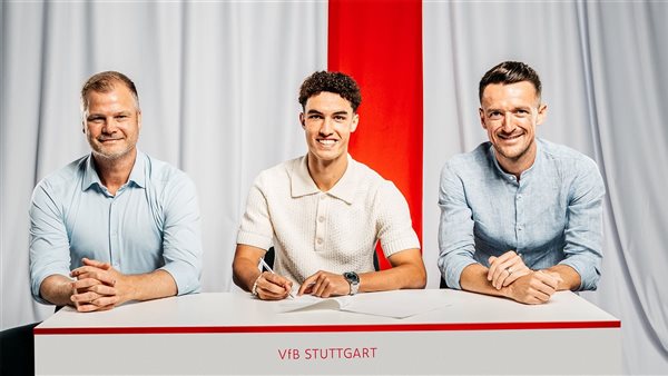 رسميًا.. برشلونة يعلن رحيل لاعبه نوح درويش إلى شتوتجارت