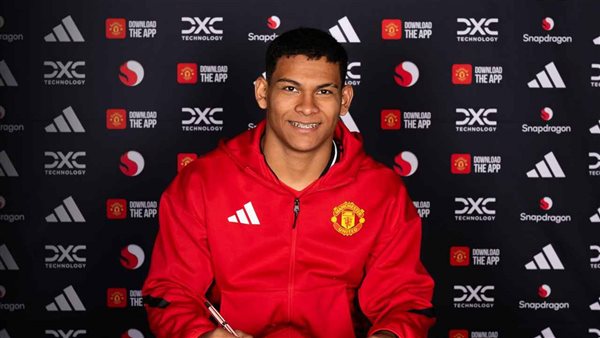 رسميا.. مانشستر يونايتد يُعلن تعاقده مع دييجو ليون