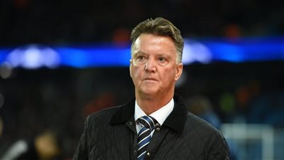 لويس فان جال يُعلن تعافيه من مرض السرطان