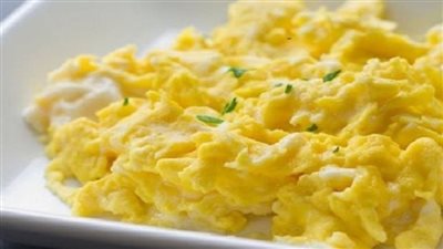 طريقة عمل البيض المقلي بالجبن 