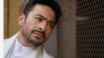 حمادة هلال يعتذر عن حفله في مراسي بسبب أزمة صحية لوالده ويطلب الدعاء