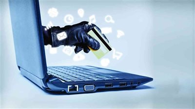 أخطار تلقى العلاج من صفحات الانترنت المجهولة.. احذر المحتوى العشوائي