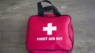 مجموعة الإسعافات الأولية الأساسية للسفر.. دليل شامل للمسافرين
