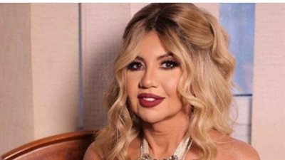 تأجيل دعوى أسرة محمود عبد العزيز ضد بوسي شلبي للمطالبة بتعويض 10 ملايين جنيه إلى سبتمبر المقبل