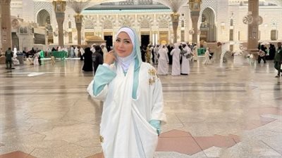 من هي نسرين طافش؟ مسيرتها الفنية وأحدث إطلالاتها بالحجاب من الحرم المكي