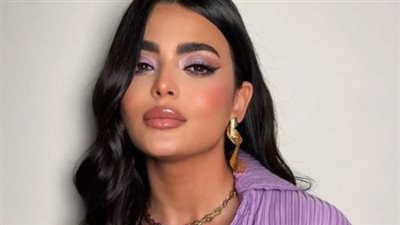  أسماء جلال ترد قانونيًا على واقعة مصفف الشعر.. كيف تفاعل الجمهور والإعلام؟