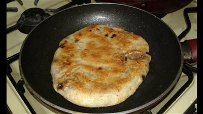 طريقة عمل الحواوشي في الطاسة.. وصفة سهلة بطعم الحاتي 