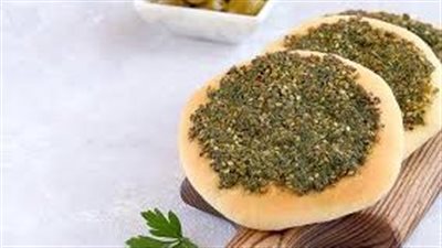 طريقة عمل المناقيش بالزعتر.. نكهة التراث اللبناني على كل مائدة