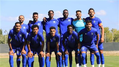 على رأسها حجازي ولاكازيت.. جالتييه يعلن قائمة فريق نيوم في معسكر إسبانيا