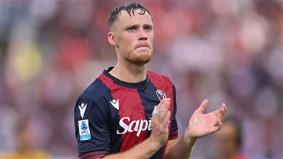 رسميا.. نابولي يعلن ضم المدافع الهولندي سام بيوكيما