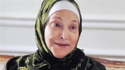 نادية رشاد تكشف حقيقة ارتدائها الحجاب: 