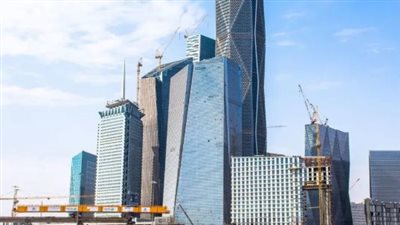 ضوابط ورسوم جديدة.. كل ما تحتاج معرفته عن تملك العقار لغير السعوديين 2026