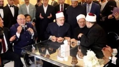 بعد احتفال عائلي.. محمد مختار جمعة يشكر الحضور ويطلب الدعاء لابنته وزوجها