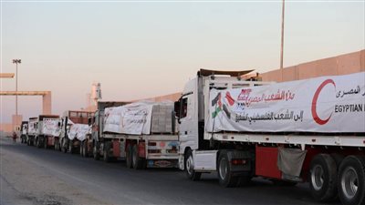 «زاد العزة».. قافلة دعم جديدة من الهلال الأحمر المصري إلى غزة