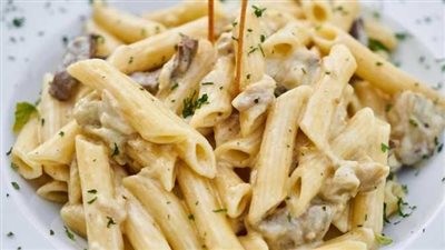طريقة عمل مكرونة وايت صوص كريمية بخطوات بسيطة