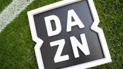 تردد قناة dazn لمشاهدة عروض المصارعة الحرة مباشر 2025