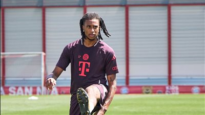 أوليزي يحصد جائزة أفضل لاعب في بايرن ميونخ لموسم 2024-2025