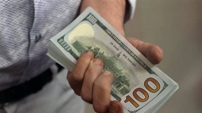 تراجع يبقي الدولار عند 48.70‑48.84 جنيهًا.. ماذا يعني للمواطن؟