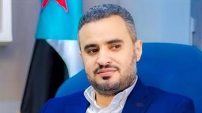 ثقة القيادة وإشادة الشارع الجنوبي.. عبدالعزيز الشيخ يقود مرحلة إعلامية جديدة