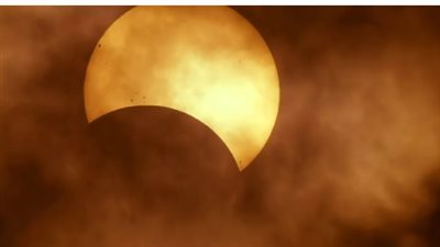 الحدث الفلكي الأبرز في 2025.. لكن دون ظلام شامل كما يشاع