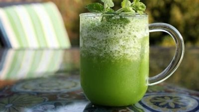 فوائد شرب عصير الليمون بالنعناع في فصل الصيف