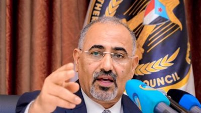 الزُبيدي يقود معركة إنقاذ الاقتصاد: تحسّن العملة مؤشر على استعادة زمام المبادرة