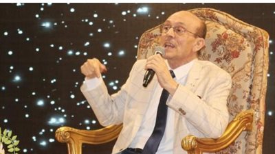 محمد صبحي.. الممثل والمفكر الذي غيّر شكل الفن العربي